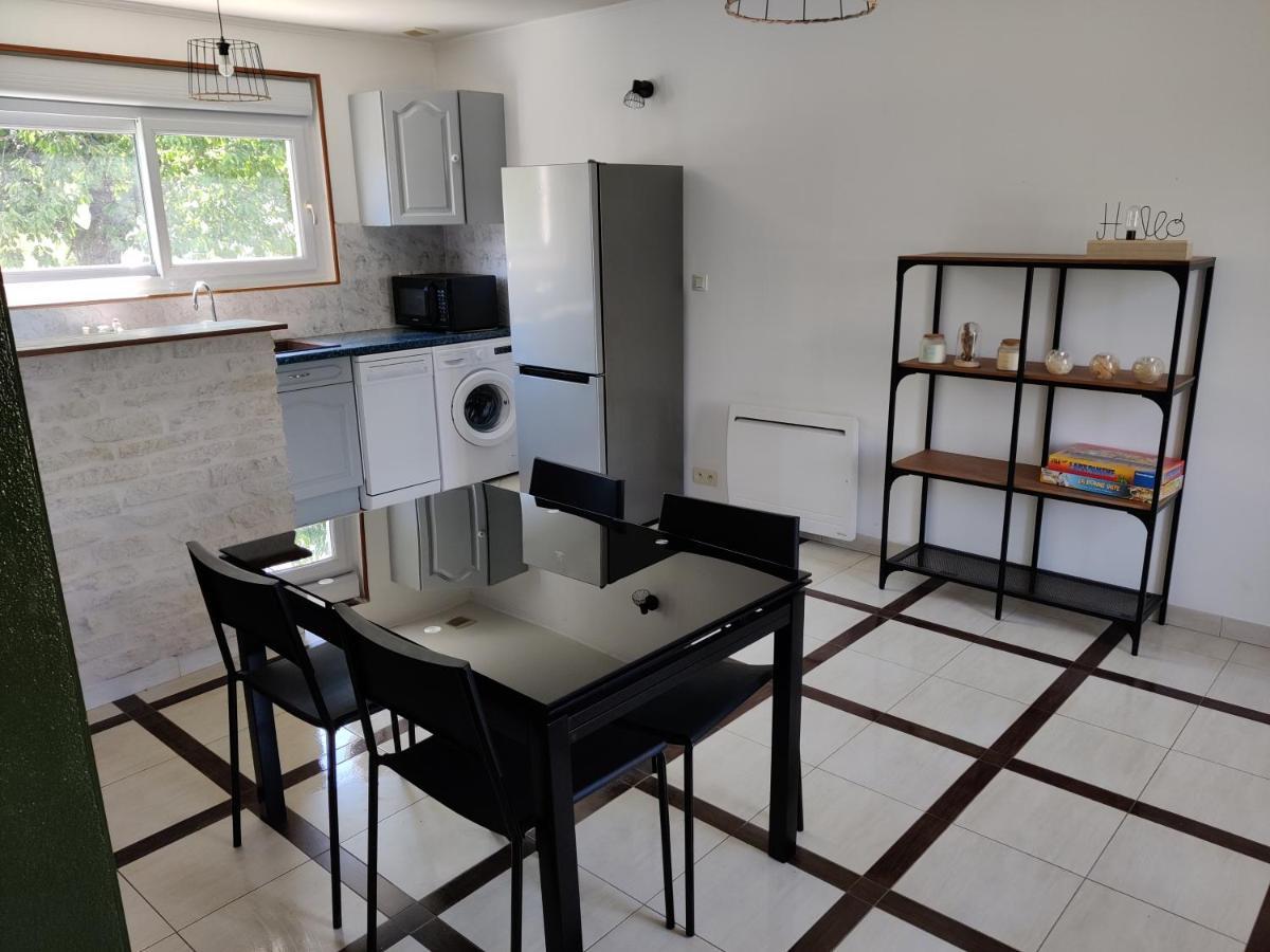 Studio Spacieux Tout Equipe Avec Jardin Varennes-Vauzelles Exteriör bild