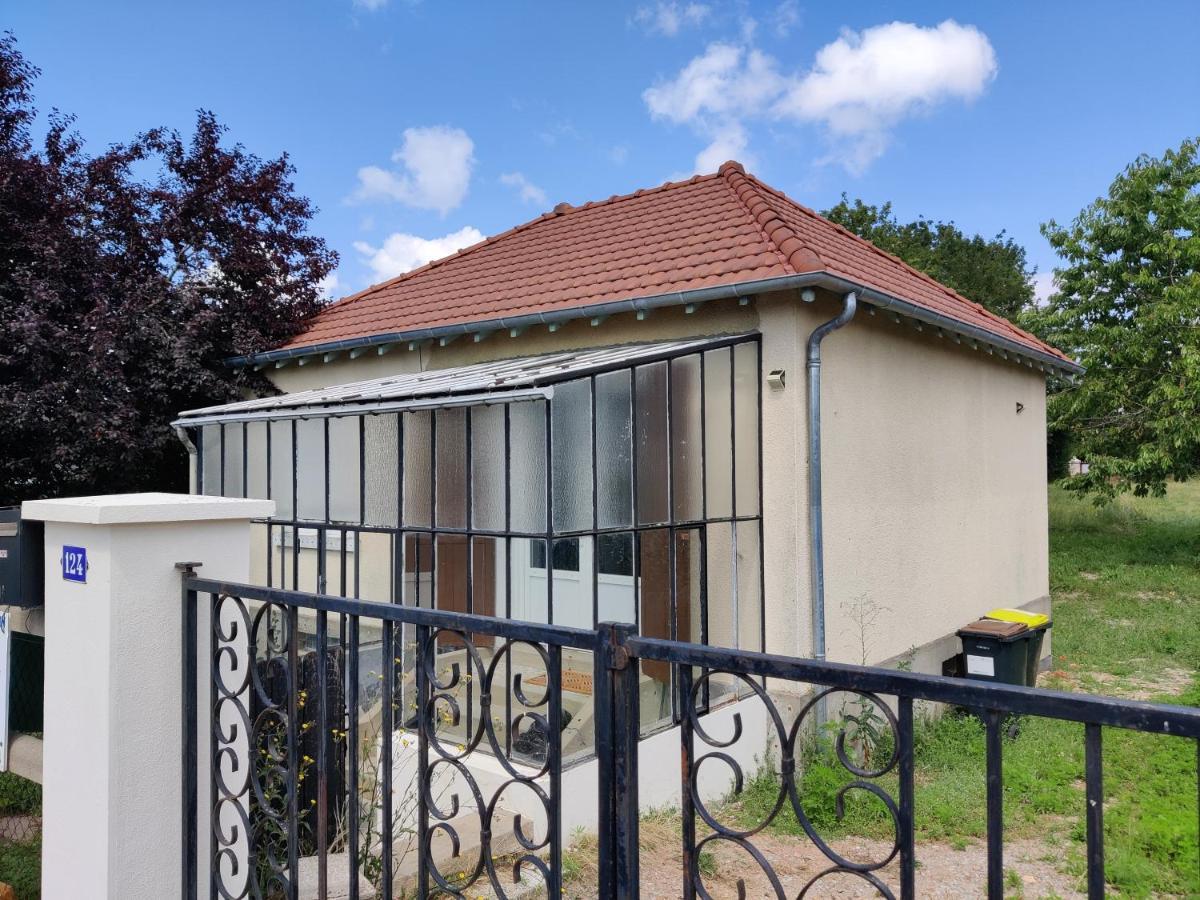 Studio Spacieux Tout Equipe Avec Jardin Varennes-Vauzelles Exteriör bild